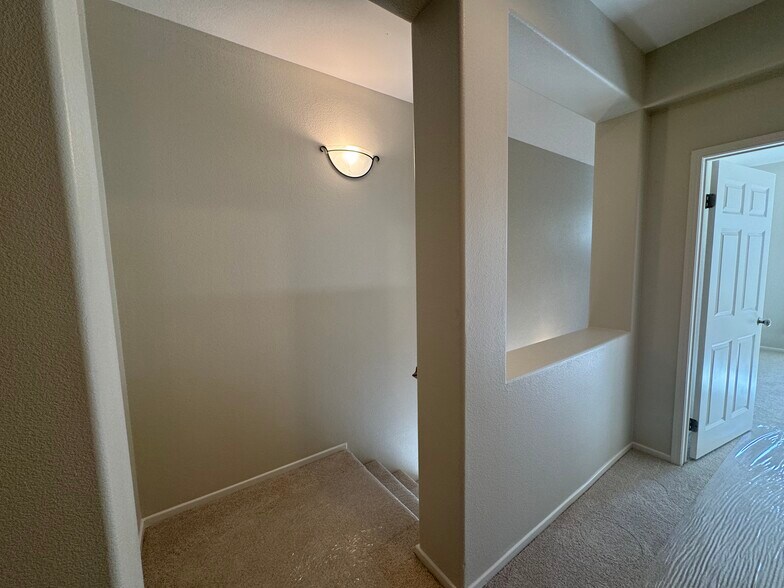 Building Photo - 7860 Via Belfiore