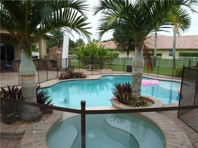 Building Photo - 3440 Carlton Ln