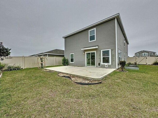 Building Photo - Charming 5-Bedroom Home for Lease in Store...