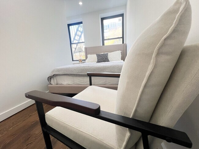 Building Photo - 18 Avenue B