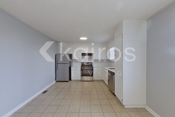 Building Photo - 1945 Croydon Cir