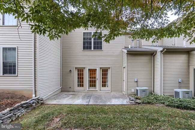 Building Photo - 712 Creekside Dr