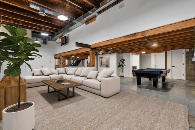 Building Photo - 2015 W Race Ave