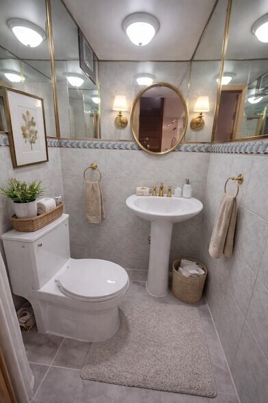 Building Photo - 911 80th St