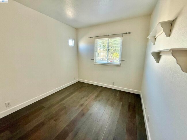 Building Photo - 4238 Diavila Ave