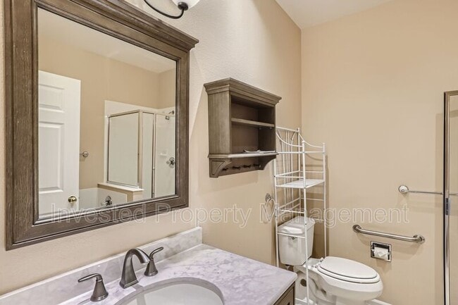 Building Photo - 9094 W Phillips Dr