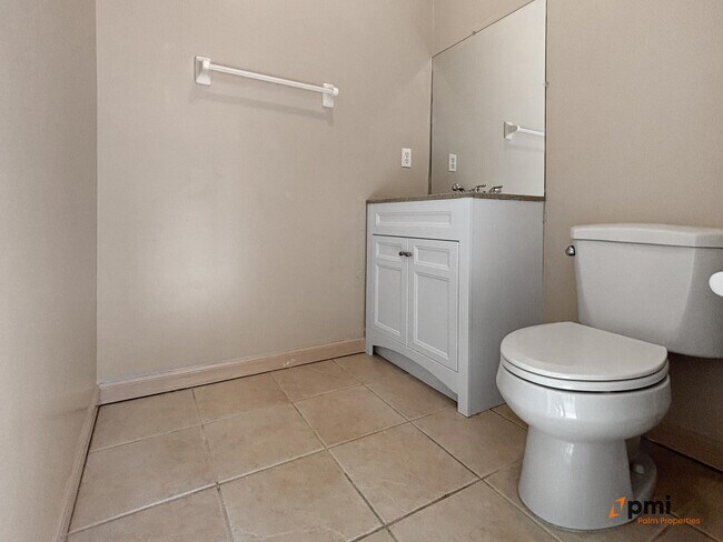 Building Photo - 2820 SE Melaleuca Blvd