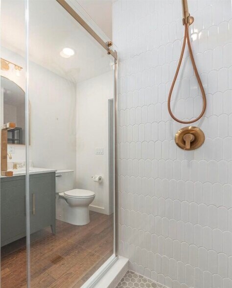 Building Photo - 15 Maplewood Dr