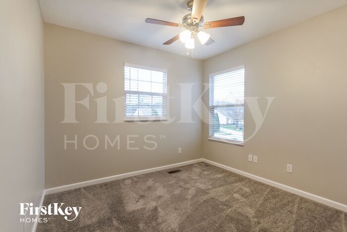 Building Photo - 757 Kingston Cir