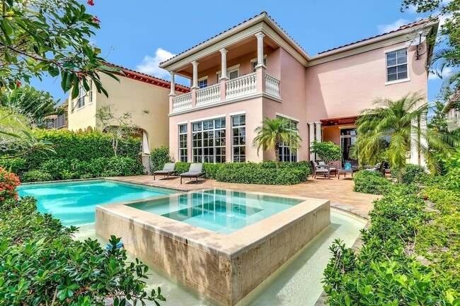 Building Photo - 128 Tulip Tree Ct