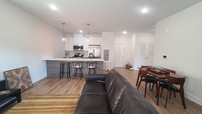 Building Photo - 111 75th St