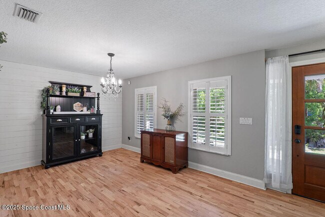 Building Photo - 4357 Ligustrum Dr