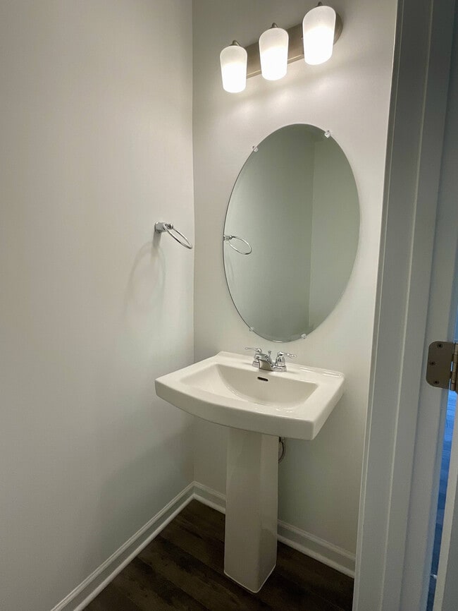 Powder Bath - 235 Sweetbay Tree Dr