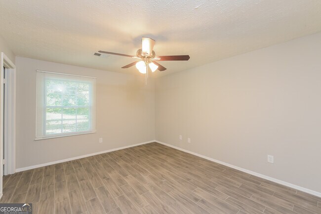 Building Photo - 5254 Long Green Ln