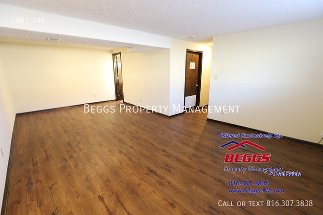 Building Photo - 1229 Broadmore Ln