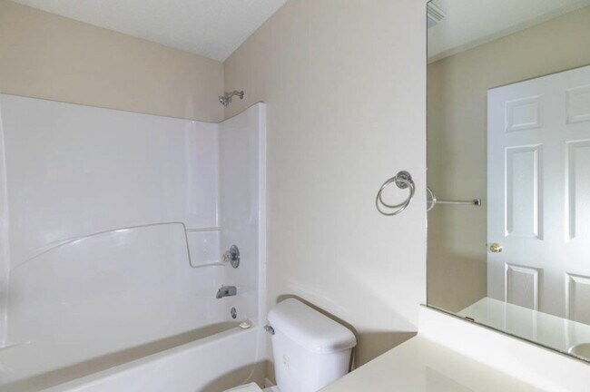 Building Photo - 3514 Farrington Ct