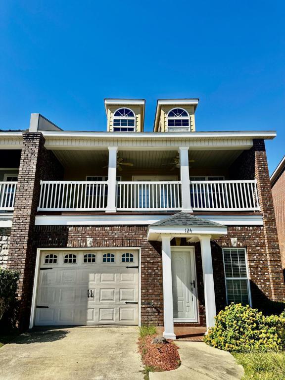 Primary Photo - 124 Whitney Ave