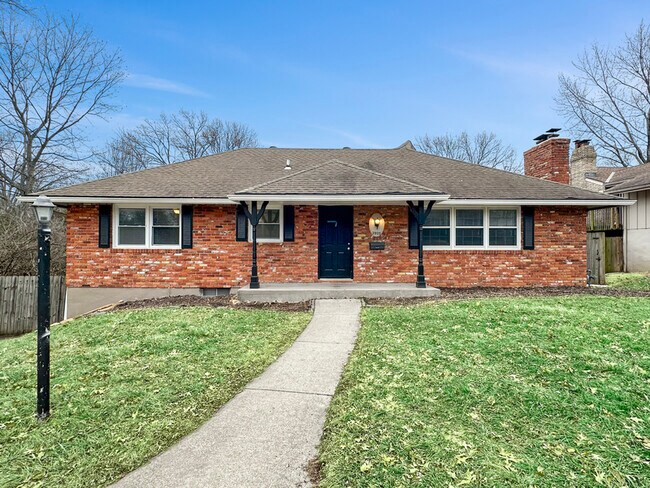 Primary Photo - 3905 S Adams Ave