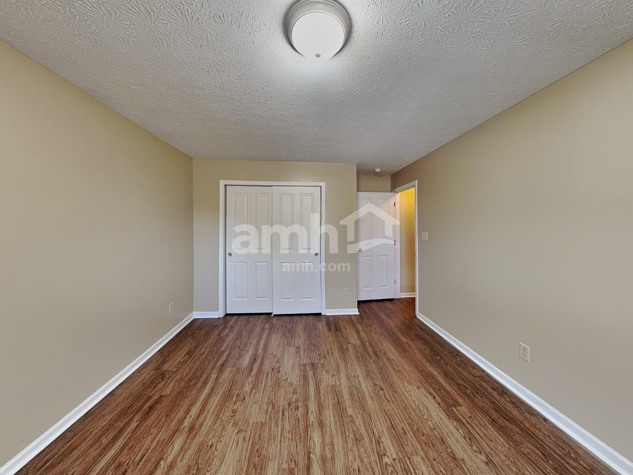 Building Photo - 127 Trails End