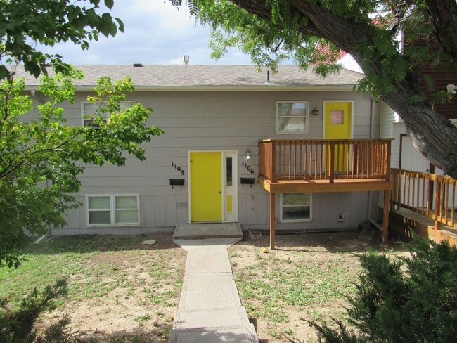 Primary Photo - Affordable 2 Bedroom Apartment
