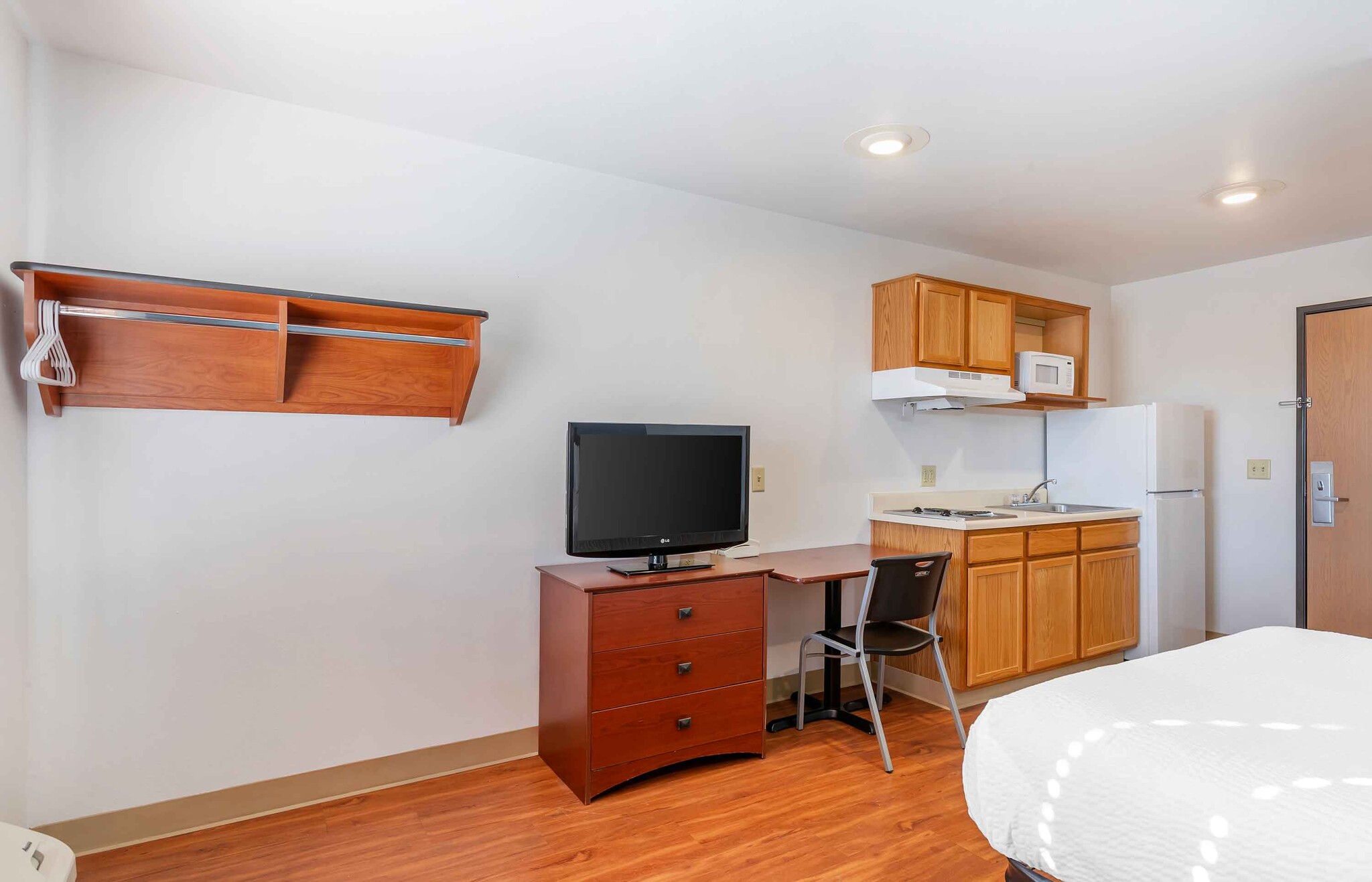 Building Photo - Furnished Studio-Omaha - Southwest