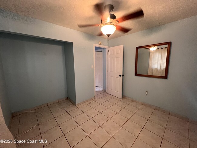 Building Photo - 2807 Tropic Rd