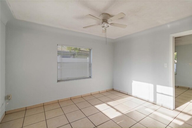 Building Photo - 2418 10th St W