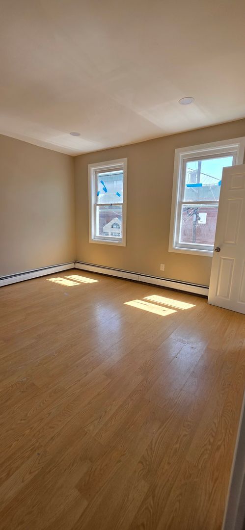 Building Photo - 222 Cross St