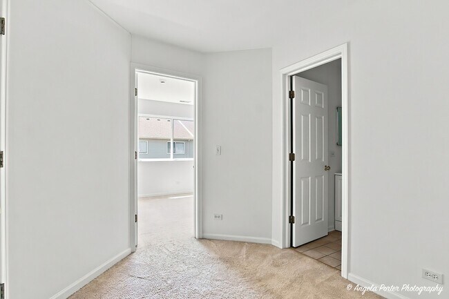 Building Photo - 376 N Patriot Dr