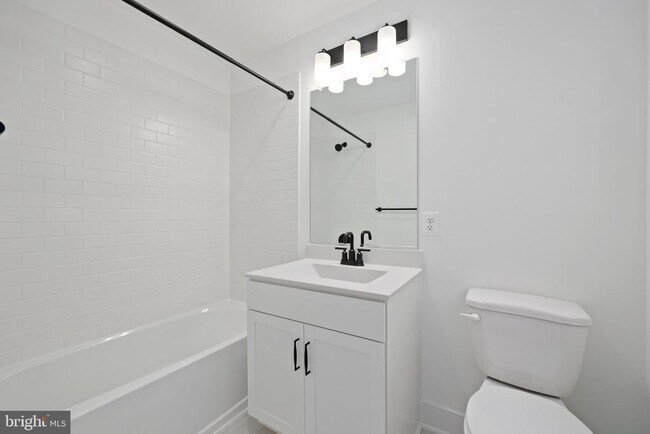 Building Photo - 9117 Crk Btm Ln