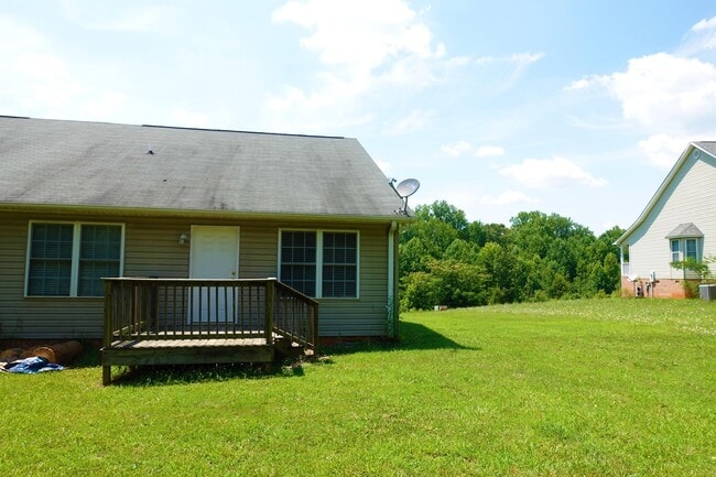 Building Photo - 129 River Oaks Cir