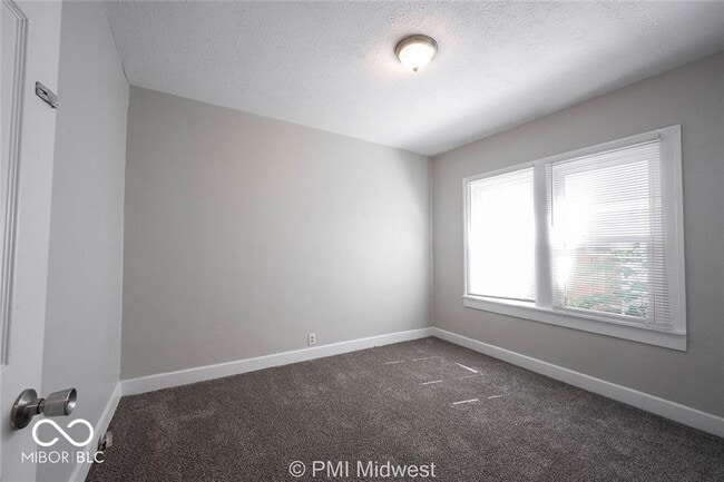 Building Photo - 1529 E Ohio St