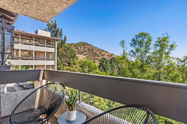 Building Photo - 2700 Cahuenga Blvd