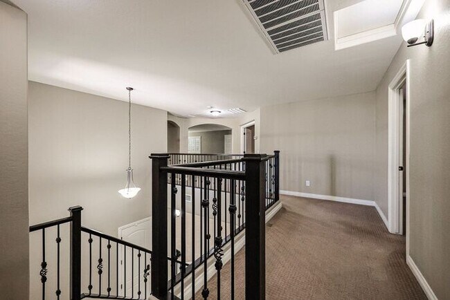 Building Photo - COMING SOON! Great Location!Stunning 6-bedroom Plus 7, 4.5-bathroom home located in Chandler