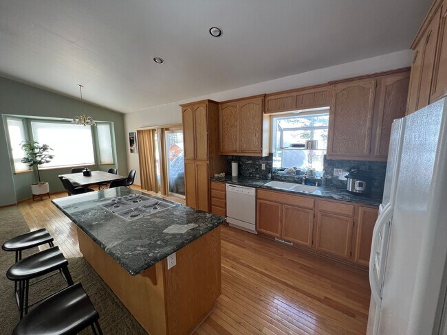Building Photo - Beautiful Angora Ridge Views - Lovely Spacious Home