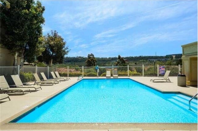 Building Photo - 10878 Creekbridge Pl
