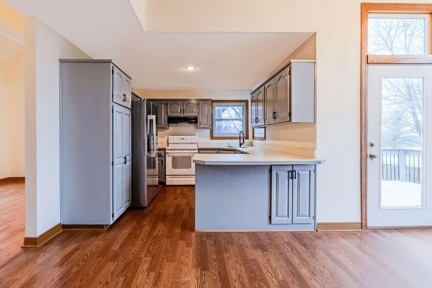 Building Photo - 8403 W 150th St