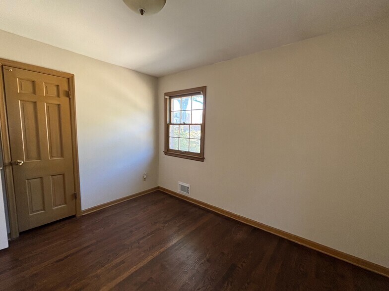 Bedroom 2 - 4317 S Canterbury Pl