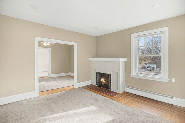 Building Photo - Rambler