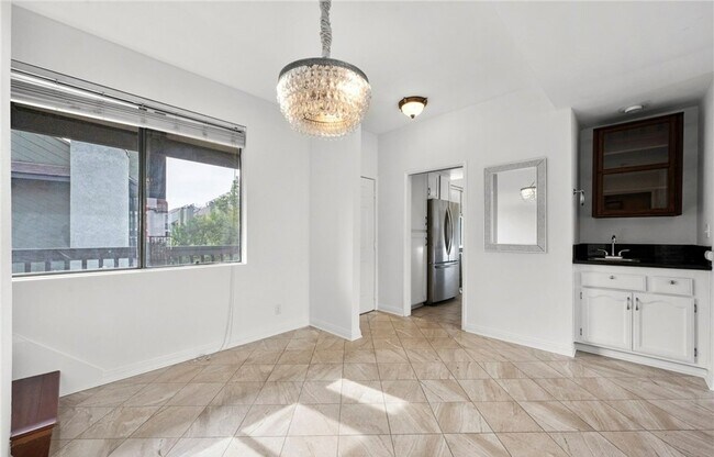 Building Photo - 330 Cordova St