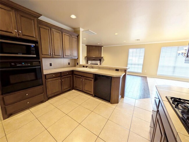 Building Photo - 17201 Cedar Dr