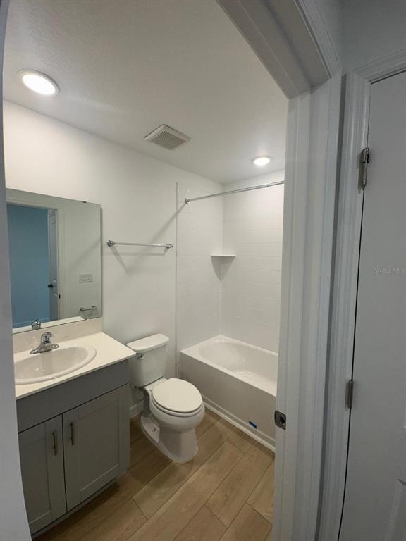 Building Photo - 4723 Rolling Lk Ln