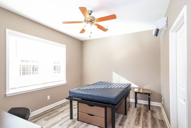 Building Photo - Roommate Housing Near the University of Memphis – Limited-Time Move-In Special