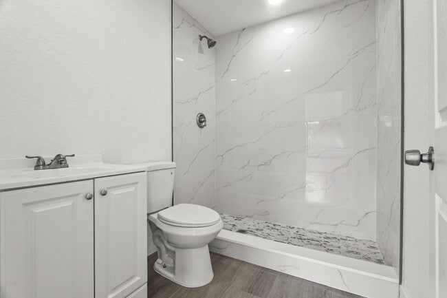 Building Photo - 20731 NW 41st Ave