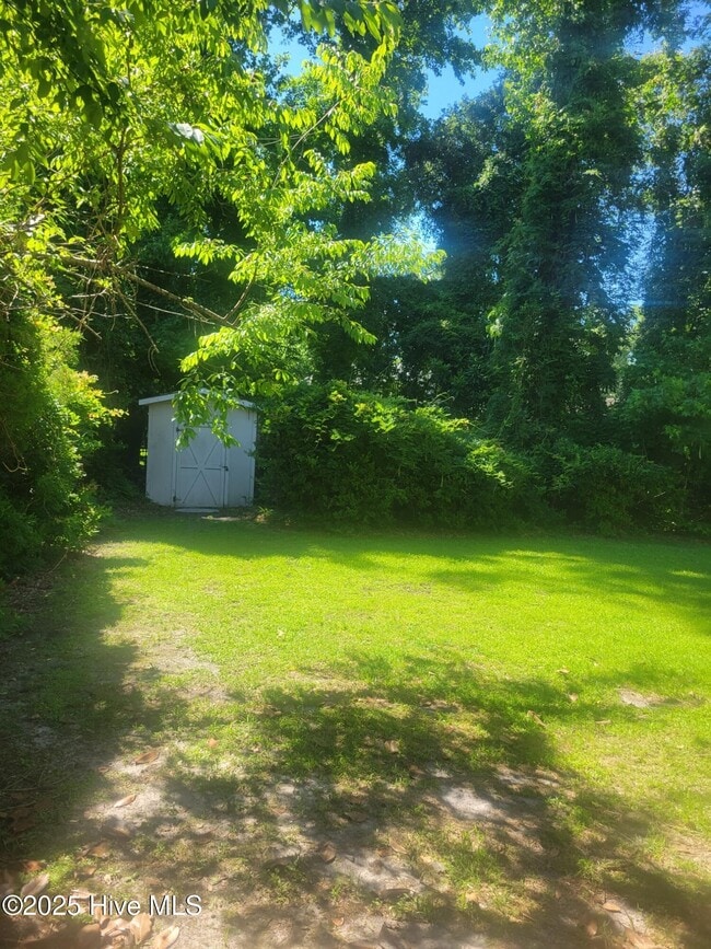 Building Photo - 3102 Northwoods Dr