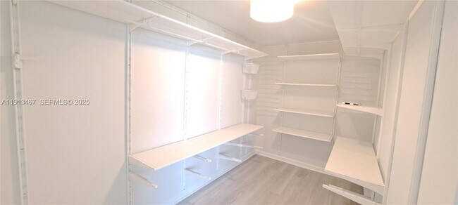 Building Photo - 468 Golden Isles Dr