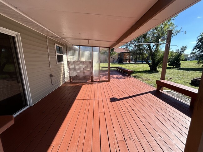 Building Photo - NE Cape Coral Single Family Home