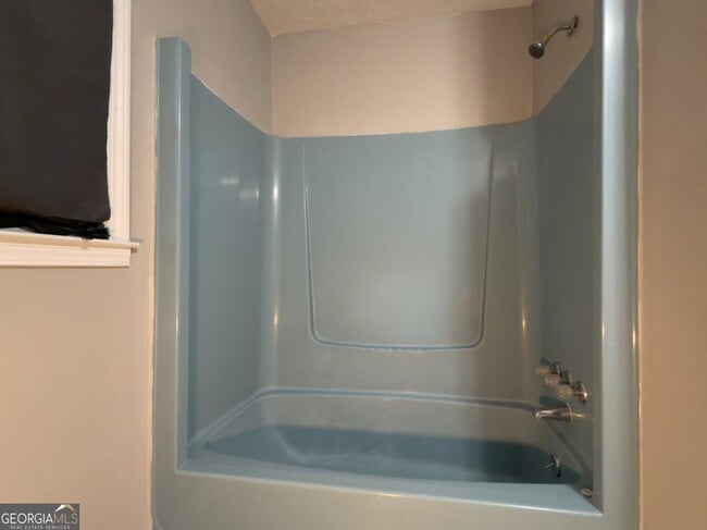 Building Photo - 518 Barbashela Cir