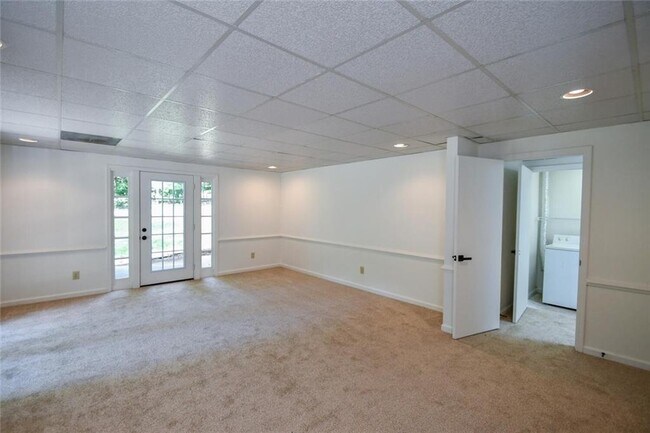 Building Photo - 17040 Birmingham Rd