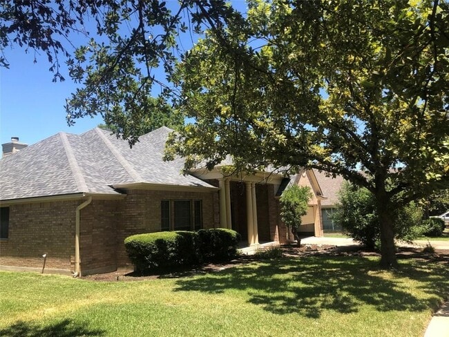 Building Photo - 5356 Magdelena Dr